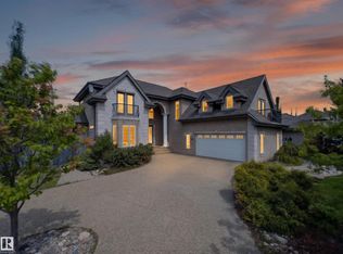 1062 Tory Rd NW, Edmonton, AB T6R 3A5