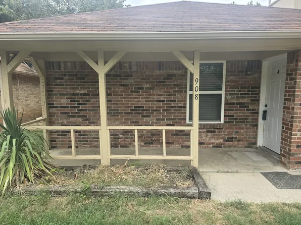 908 Baldwin St, Denton, TX 76205