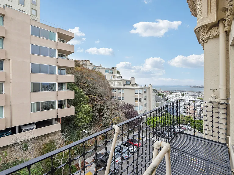 899 Green Street — Photo 10