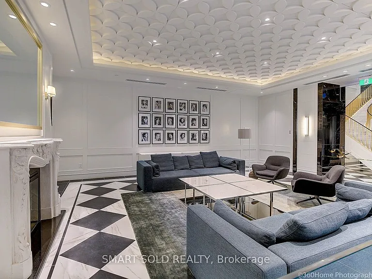 955 Bay St #607 — Photo 3