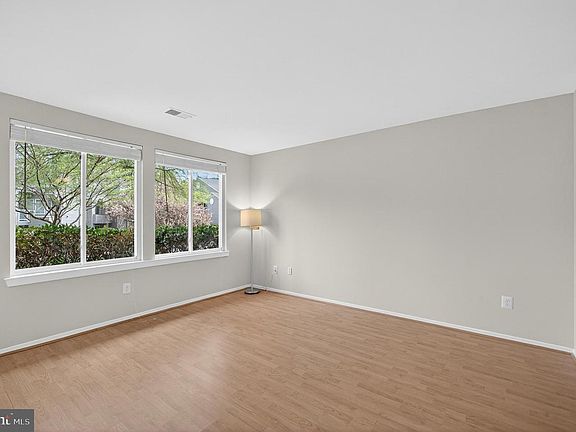 4th image of 1512 Summerchase Ct