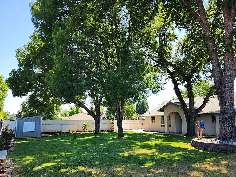 22490 Golftime Dr — Photo 33