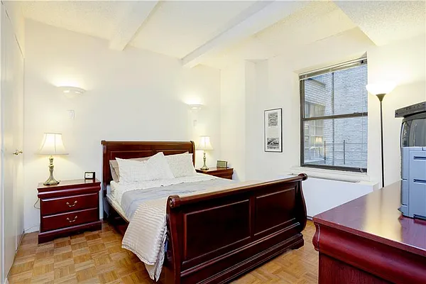 Rented by Halstead Real Estate | media 20