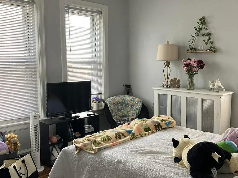 331 N 34th St #2R — Photo 2