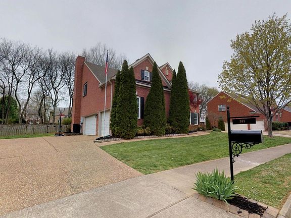 3rd image of 305 Applecross Dr