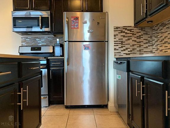 2nd image of 2521 31st Ave #3C4