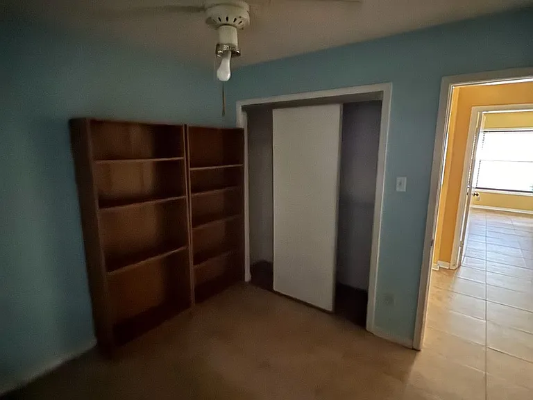 7411 Creekfield Dr — Photo 16