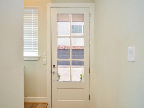 3rd image of 4915 Avenue J