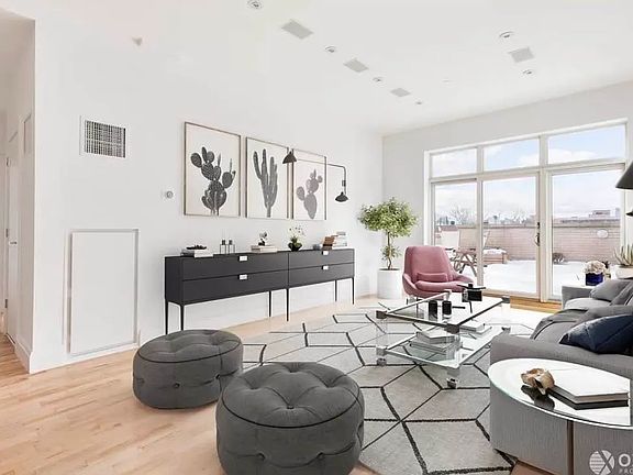 4th image of 675 Sackett St APT 402