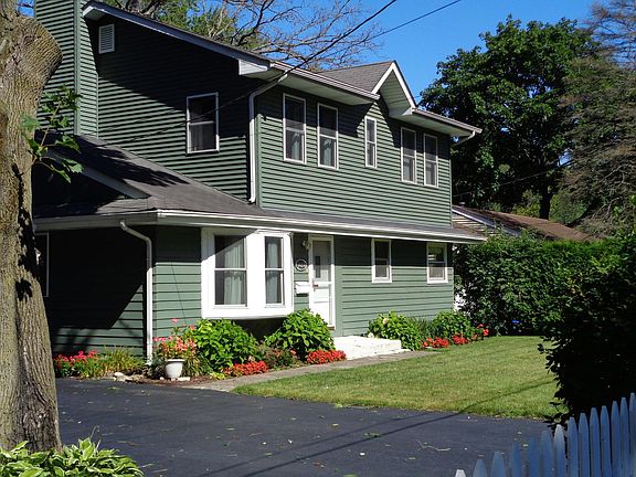 2nd image of 30270 N East End Ave