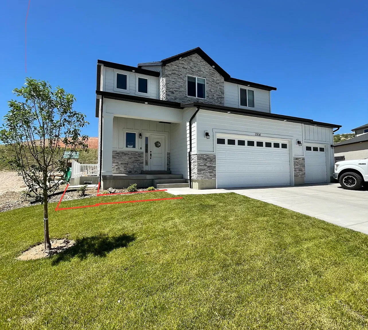 1914 S Longview Rd — Photo 1