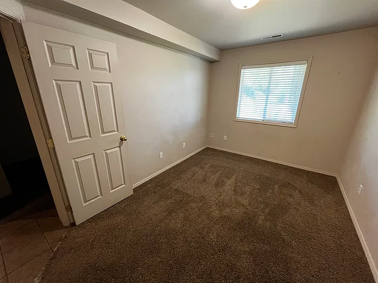 2518 Valley View Ct — Photo 7
