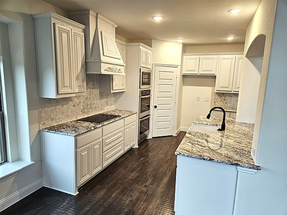 3rd image of 2079 Slate Dr