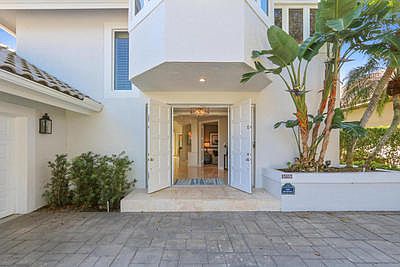 ZUSY 13653 Rivoli Dr Front Entry (2)