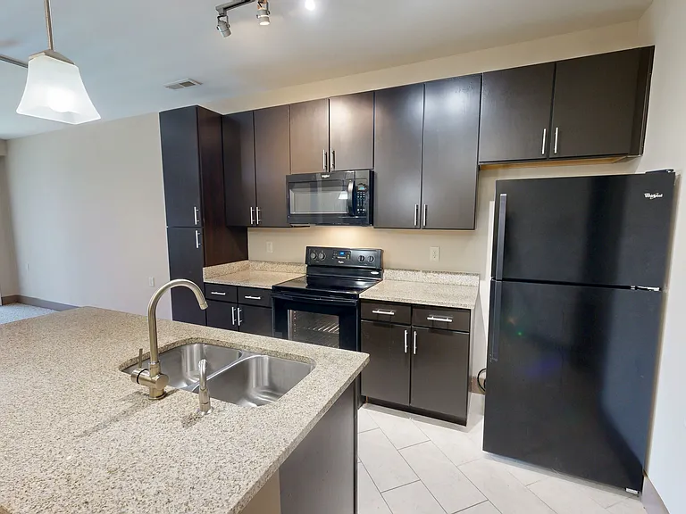 Latitude at Deerfield Crossing — Photo 44