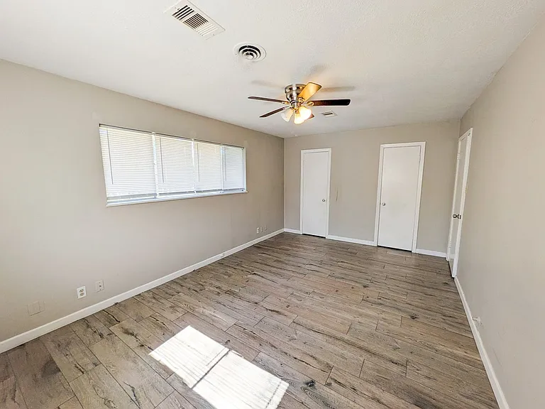 2109 Coronado Pl — Photo 7