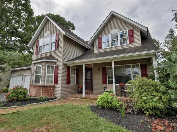 3174 Brynwood Dr, Whitehall, PA 18052