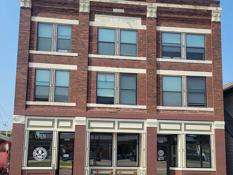 508 N Bridge St — Photo 1