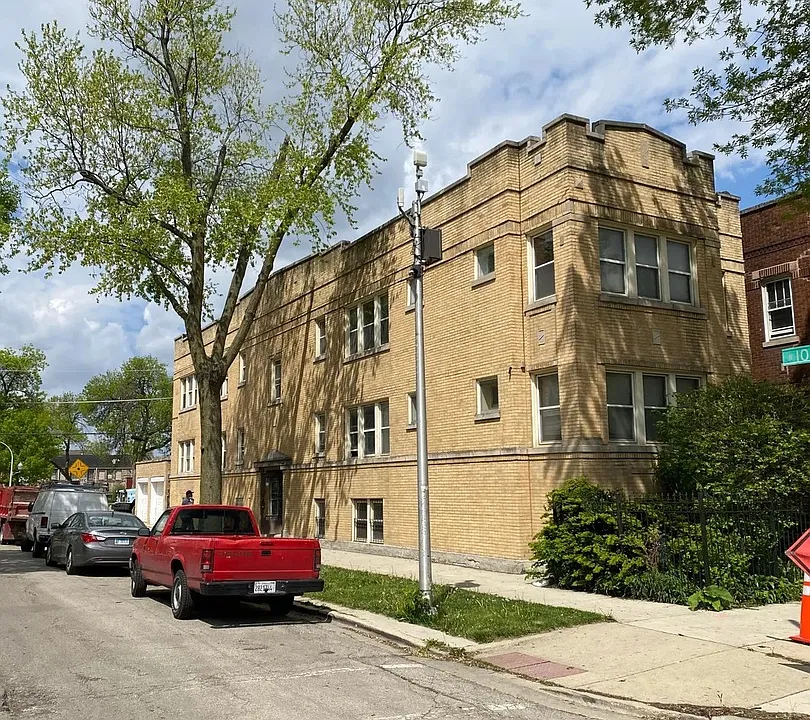 3636 W Iowa St #1R