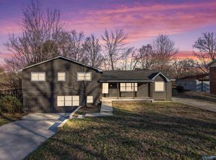 3706 McEwen Dr NW, Huntsville, AL 35810