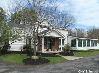 7352 Buckley Rd, North Syracuse, NY 13212