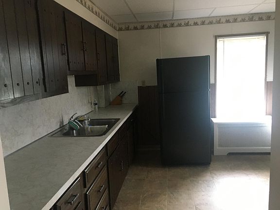 4th image of 5120 Freemansburg Ave