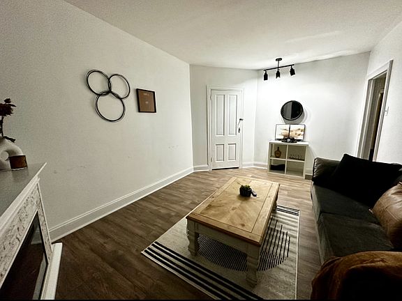 2nd image of 115 E Stewart Ave APT 3