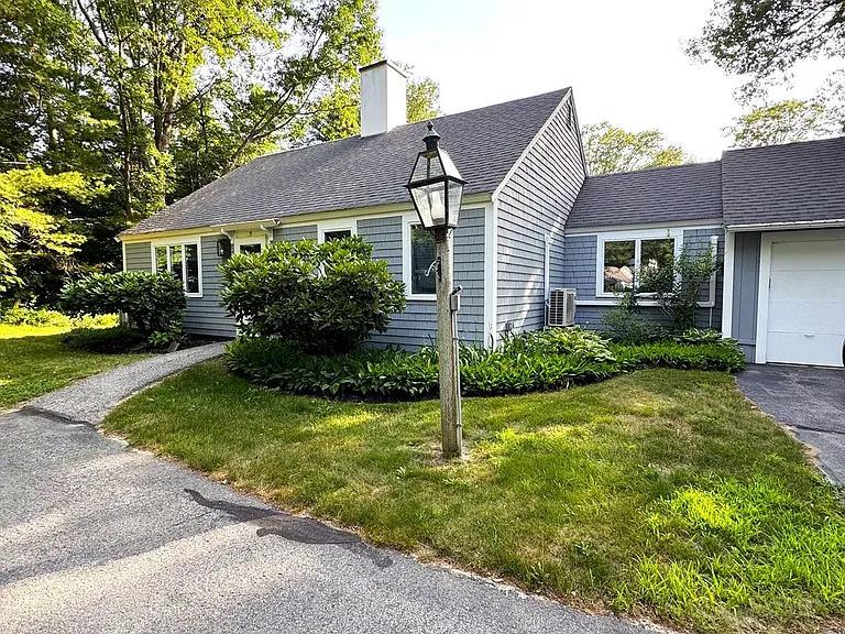 9 & 11 Oakview Drive — Photo 1