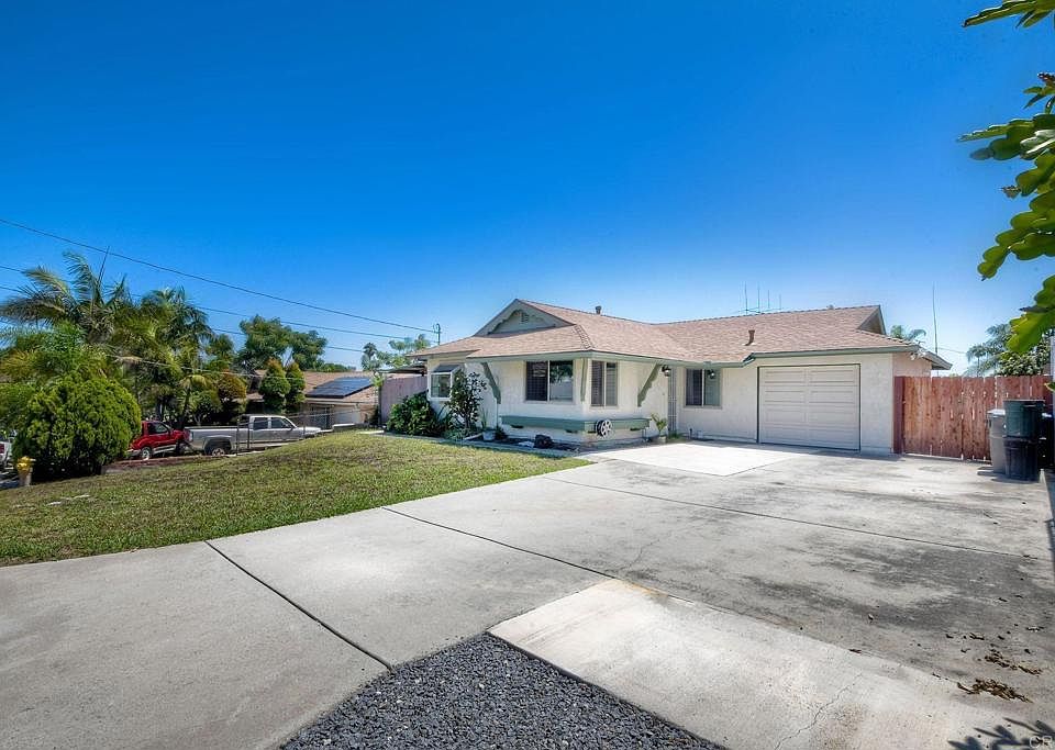 1st image of 520 Starling Dr