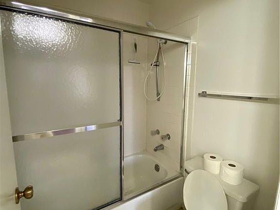 5th image of 4837 Nara Vista Way Unit 101