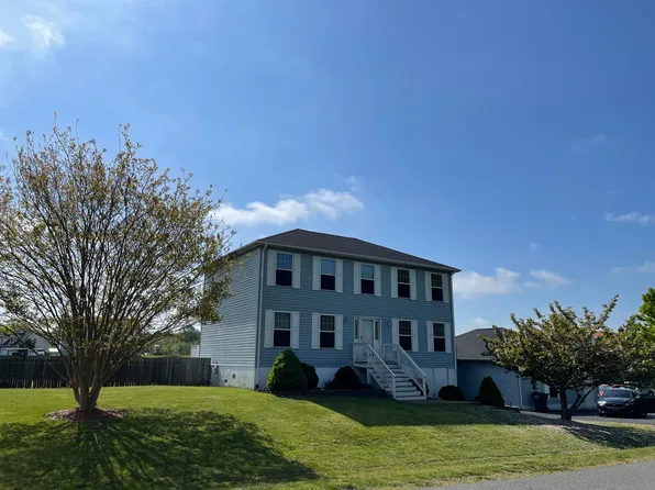 21707 Harrison St, Great Mills, MD 20634