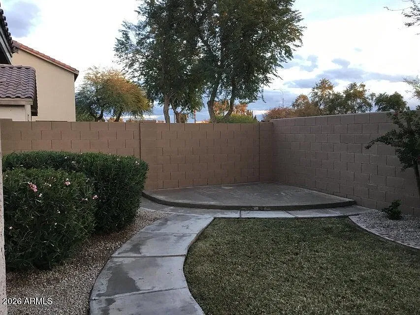 2 bed, 2.0 bath, 1373 sqft, $2,150 — Photo 4
