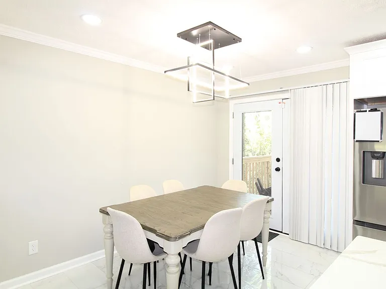 3367 Oak Dr — Photo 5