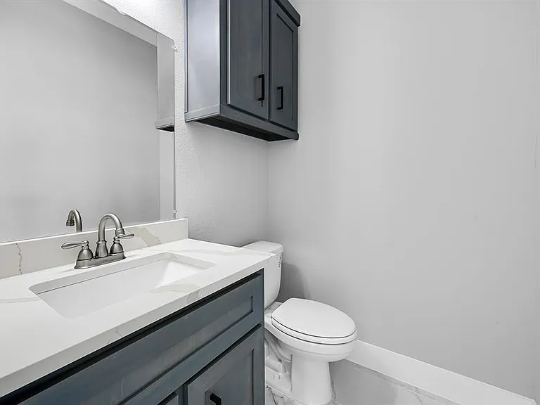 7517 Hezekiah Ln #B — Photo 5