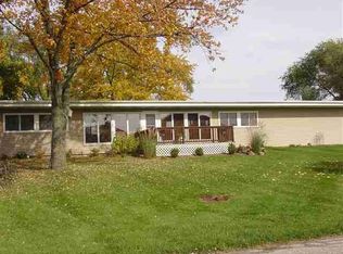1905 N Bay Dr, Warsaw, IN 46580
