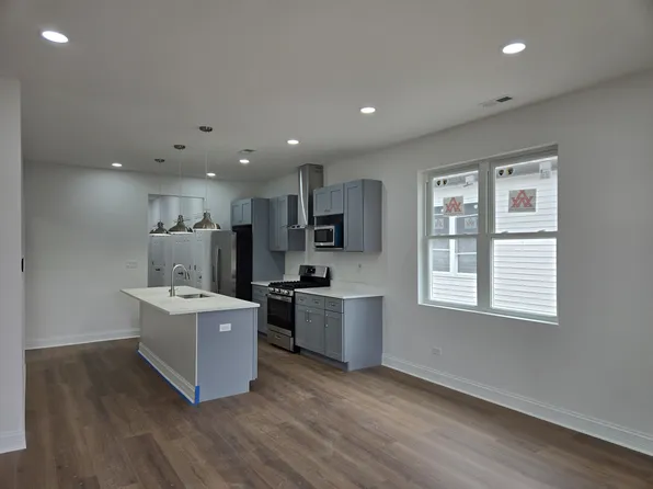 3401 W Monroe St #1, Chicago, IL 60624