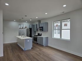 3401 W Monroe St, Chicago, IL