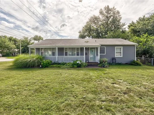 7101 Maple St, Overland Park, KS 66204