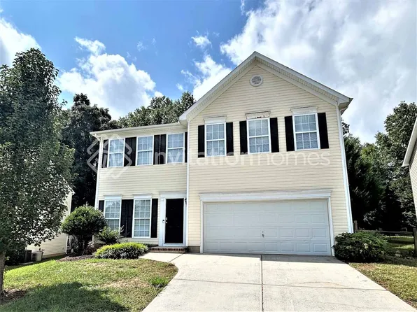 4057 Catawba Creek Dr, Gastonia, NC 28056