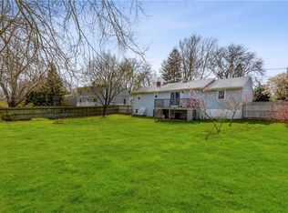 12 Paull St, Bristol, RI 02809