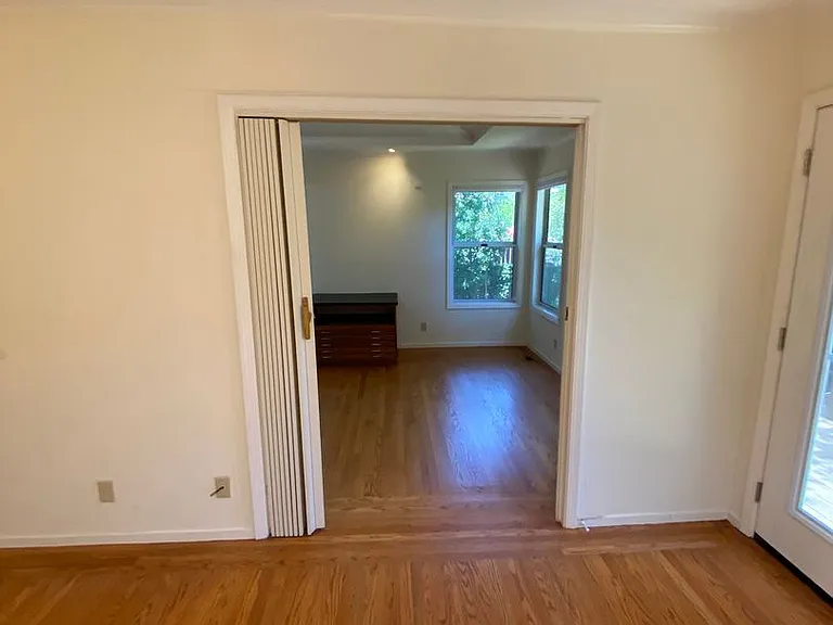 242 Stanford Ave — Photo 13