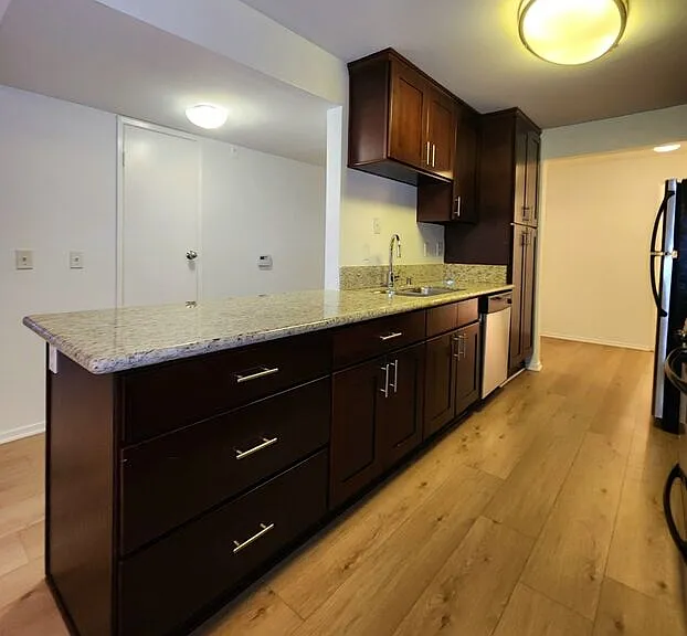832 3rd St #203 — Photo 9