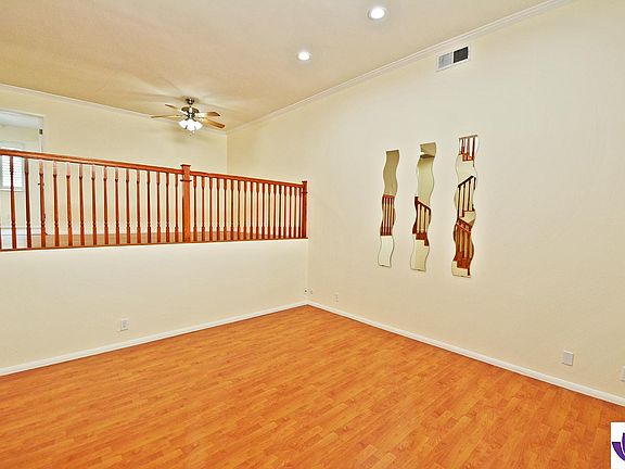 5th image of 12334 Chandler Blvd Unit D