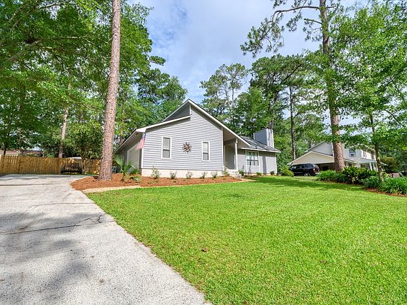 3rd image of 2127 Northwood Cir