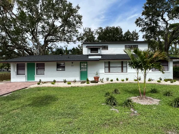 6061 Border Ln, Sarasota, FL 34231