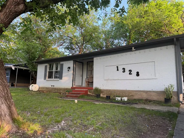 1328 Woodcrest Dr, Mesquite, TX 75149