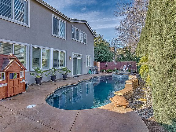 5th image of 6246 Pine Meadow Cir
