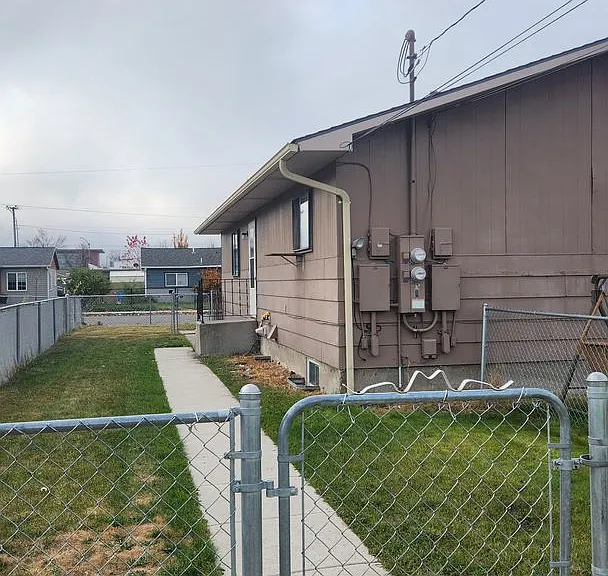 1740 W Sussex Ave #A & B — Photo 2