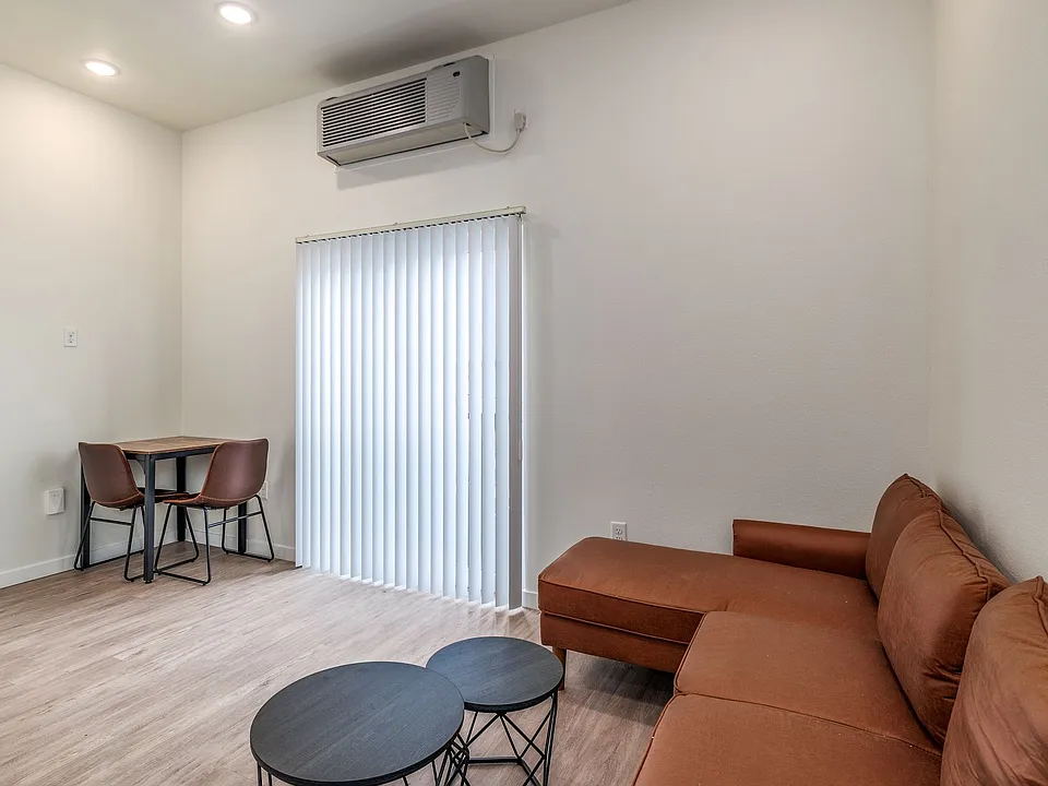 Spirit Of St Louis Apartments