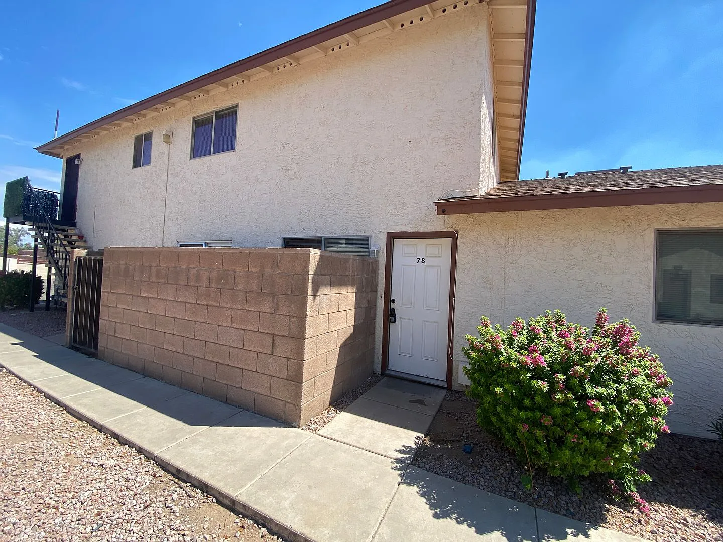2 Bedroom with Private Patio — Photo 3